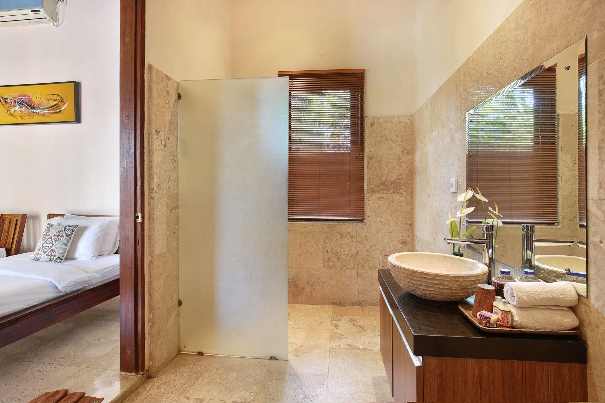 Adinda Balangan Beach Villa Jimbaran Exterior foto